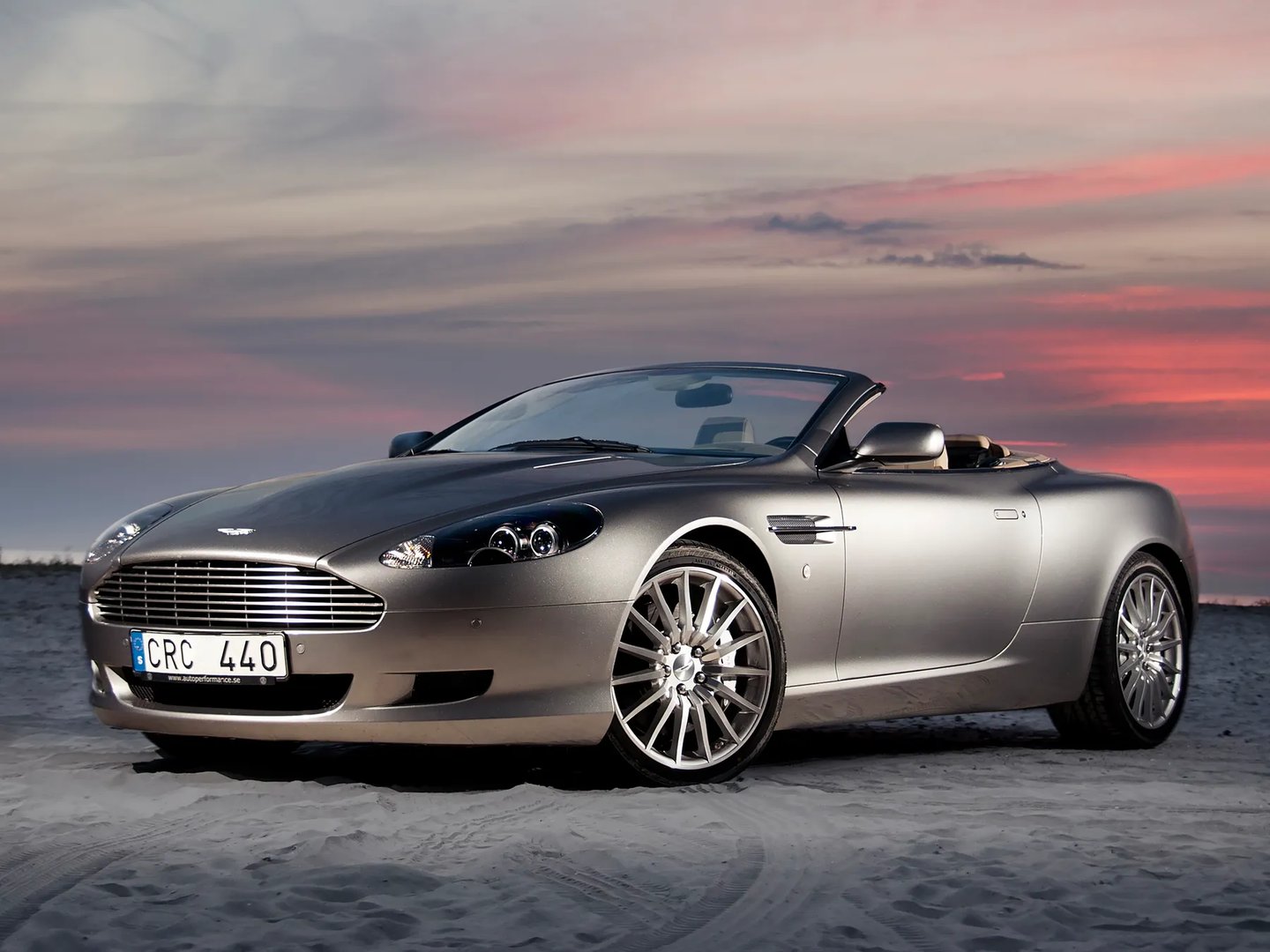 Aston Martin_DB9_1_generation__Cabrio__7.jpg