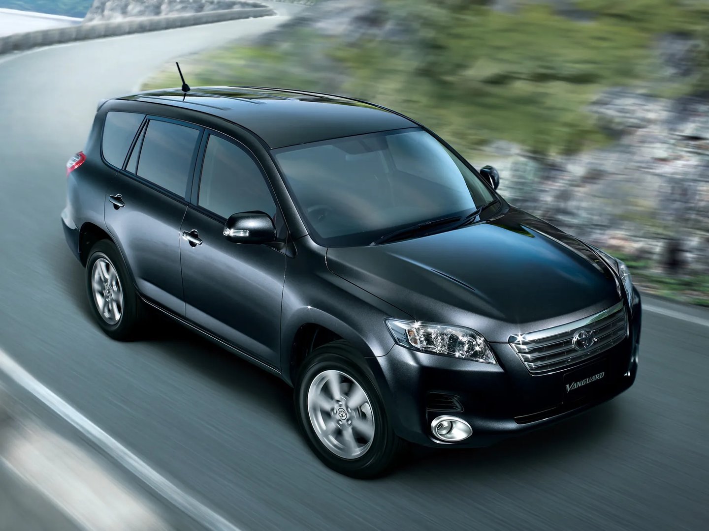 Toyota_Vanguard_1_generation__SUV_5-doors__5.jpg