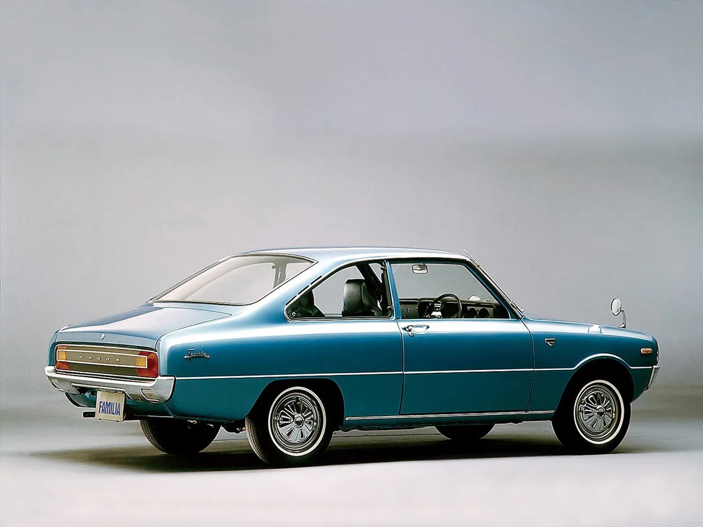 Mazda_Familia_3_generation__Coupe__3.jpg