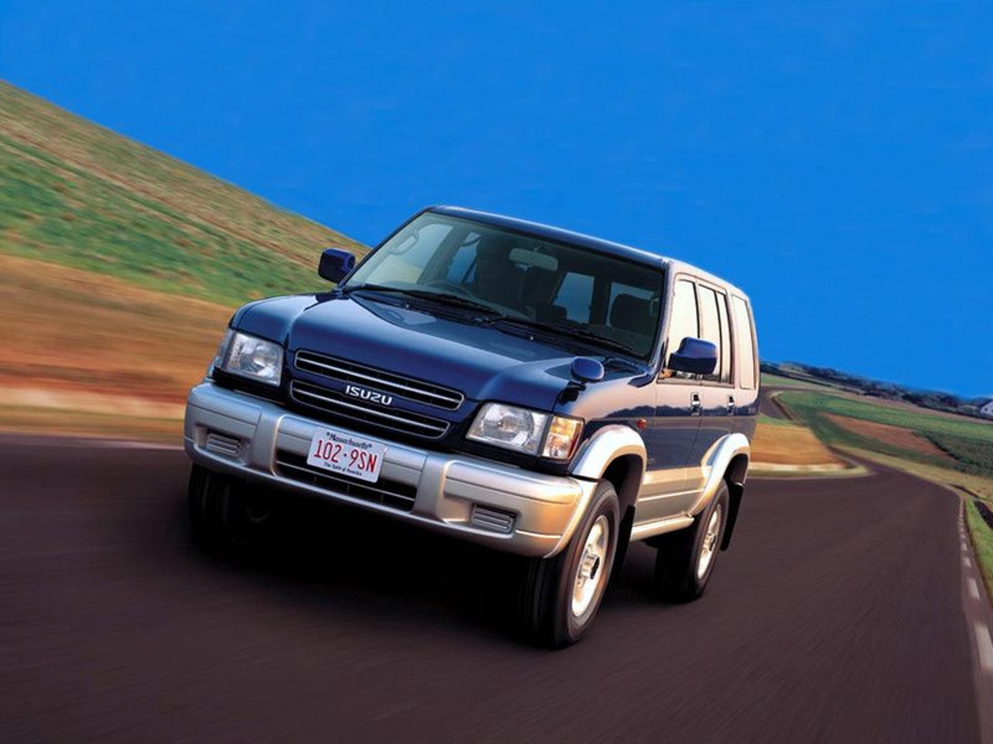 isuzu_Bighorn_2_generation__SUV_5-doors__4.jpg