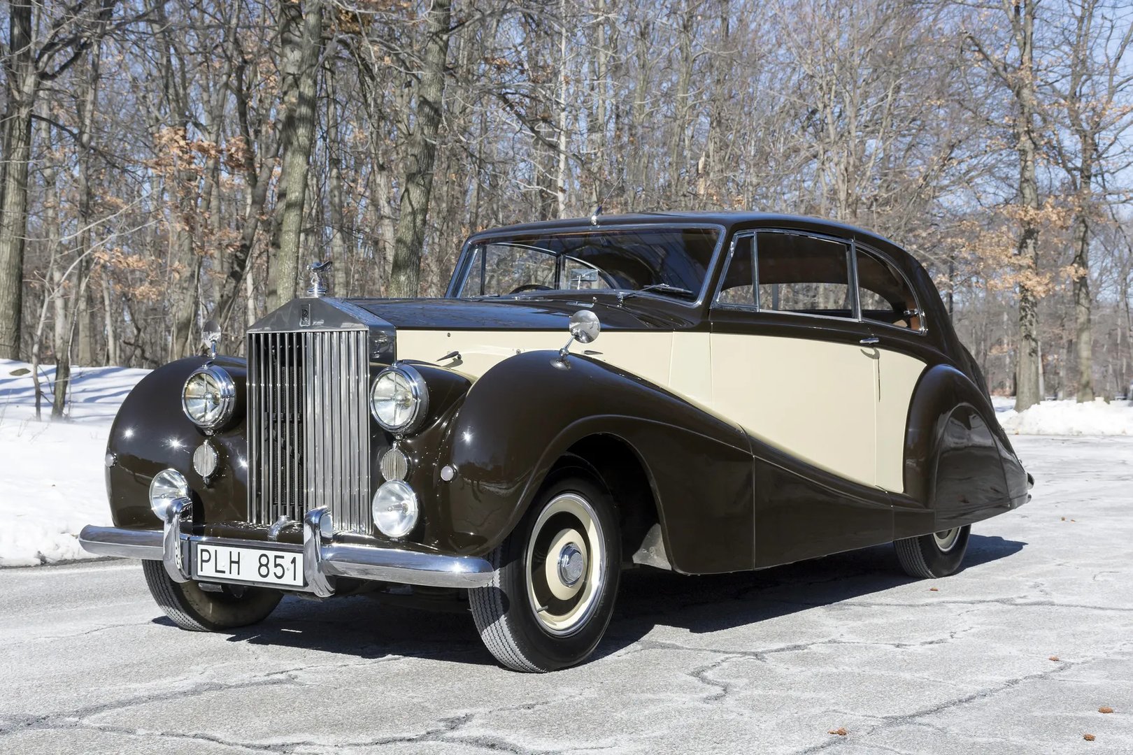 Rolls-Royce Silver Wraith 1 generation  Sedan 2-doors