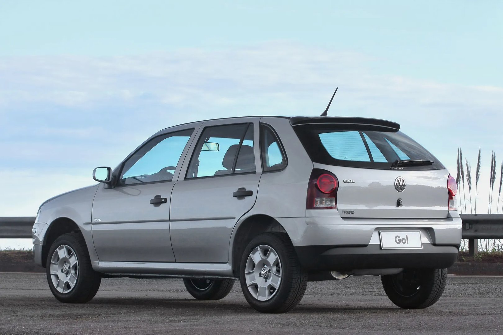 Volkswagen_Gol_2_generation_restyling__Mini_5-doors__8.jpg