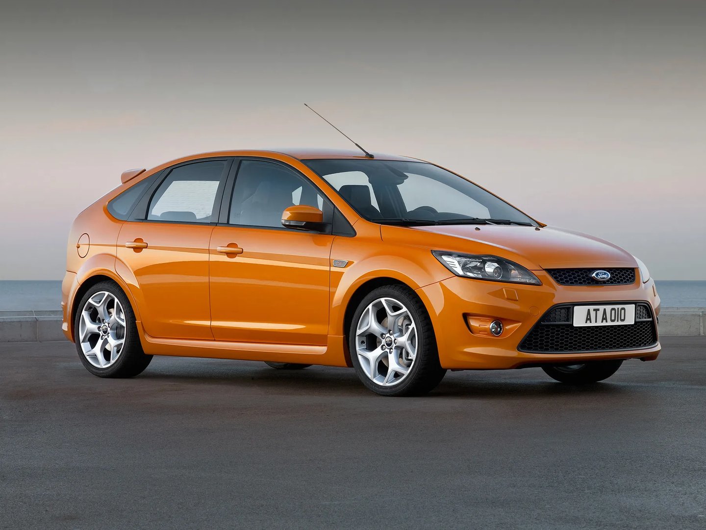 Ford_Focus_ST_2_generation_restyling__Hatchback_5-door__3.jpg