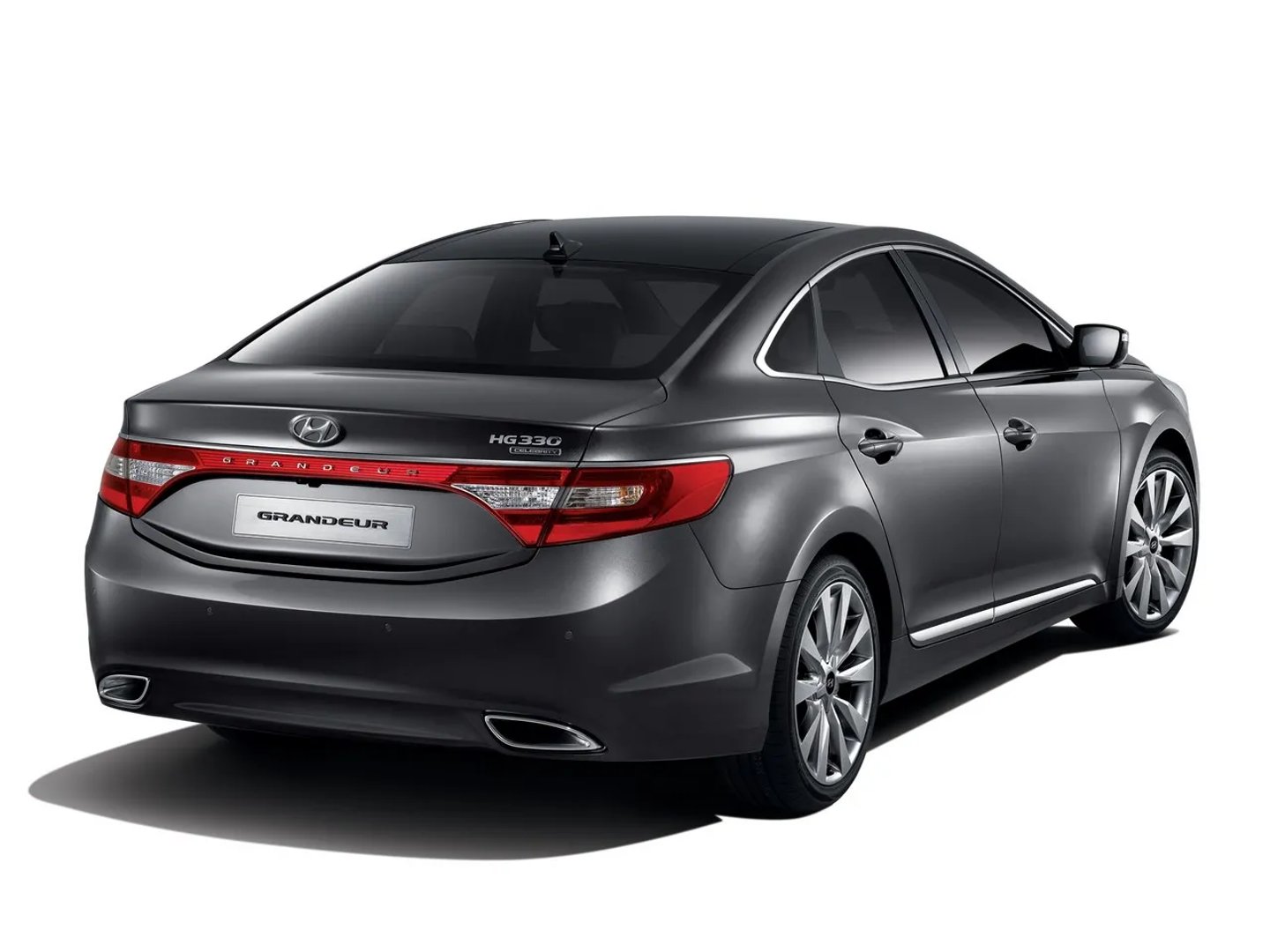 Hyundai_Grandeur_5_generation__Sedan__4.jpg