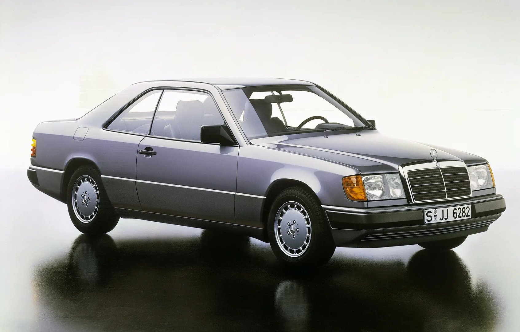 Mercedes_E-Class_1_generation__Coupe_Hardtop__11.jpg