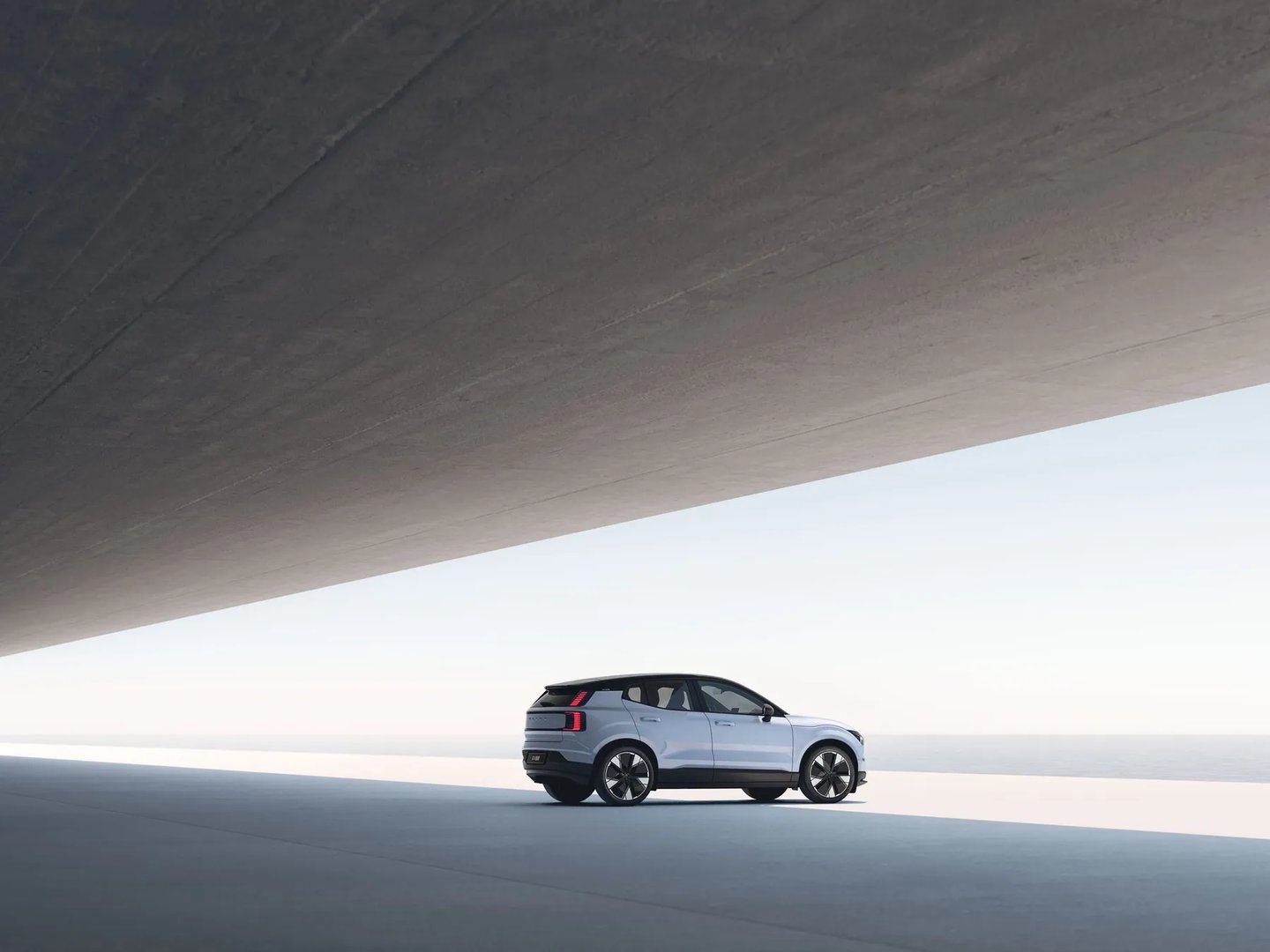 Volvo_EX30_1_generation__SUV_5-doors__9.jpg