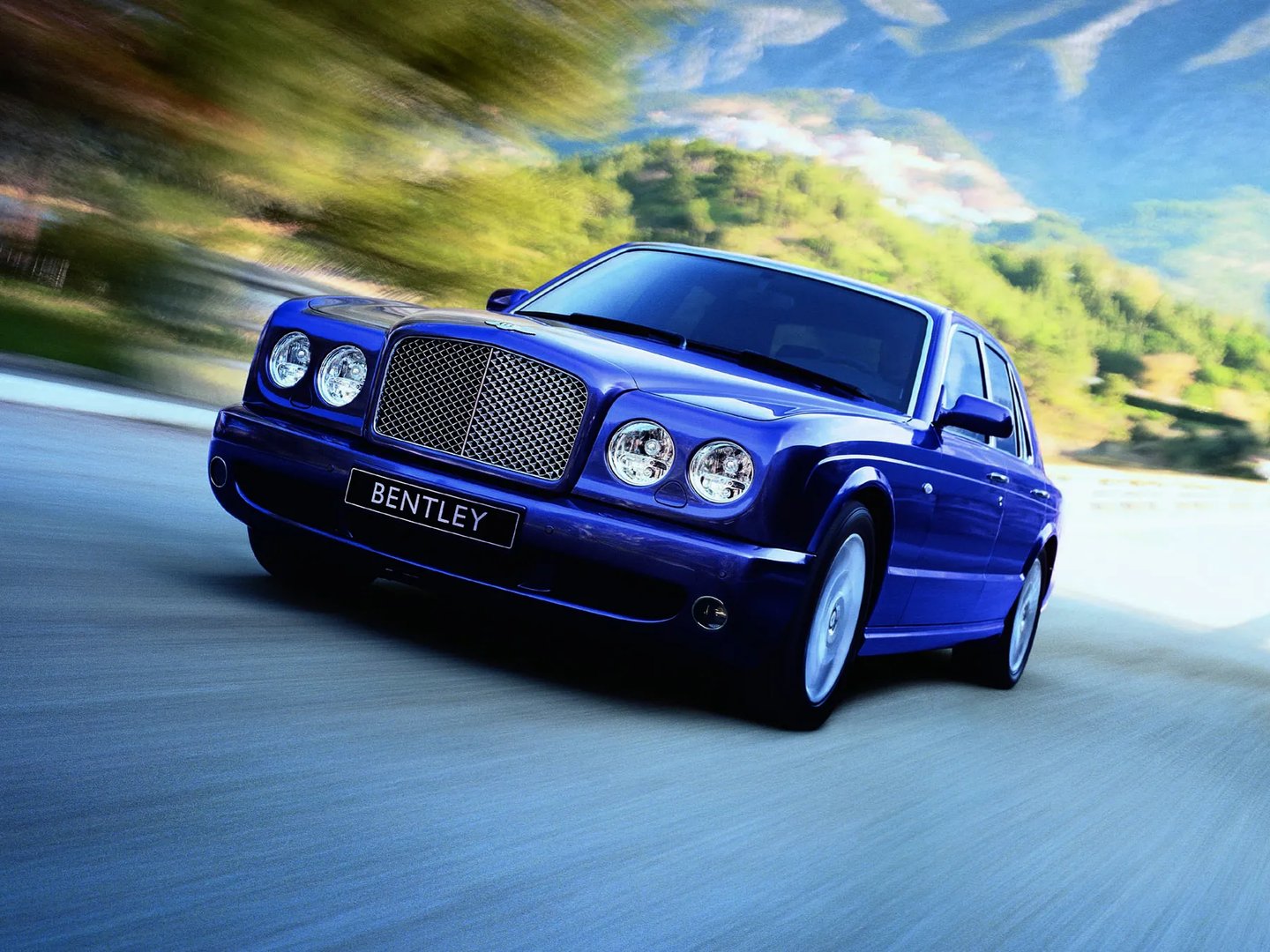 Bentley_Arnage_1_generation_restyling__Sedan__10.jpg