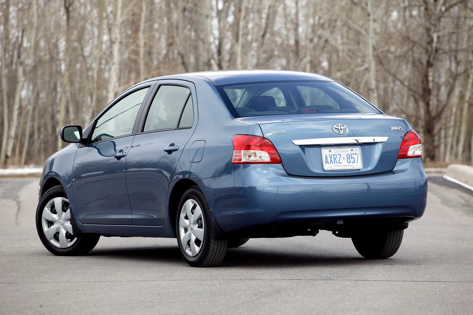Toyota_Yaris_2_generation_restyling__Sedan__6.jpg