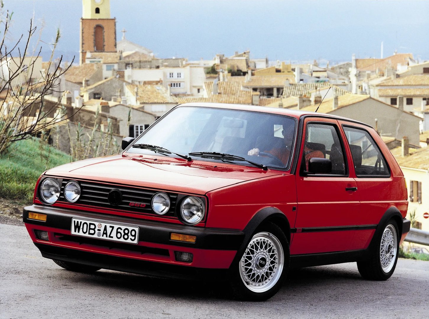 —  Hatchback 3-door