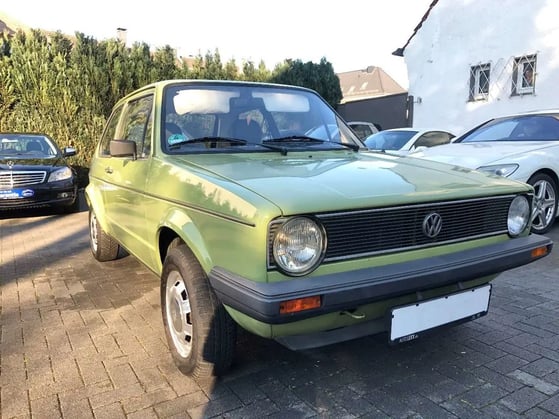 Volkswagen_Golf_1_generation_restyling_2__Hatchback_3-door__2.jpg