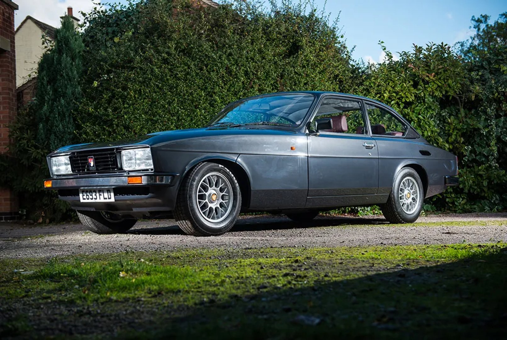 Bristol_603_Britannia_Brigand_3_generation__Coupe_Hardtop__2.jpg
