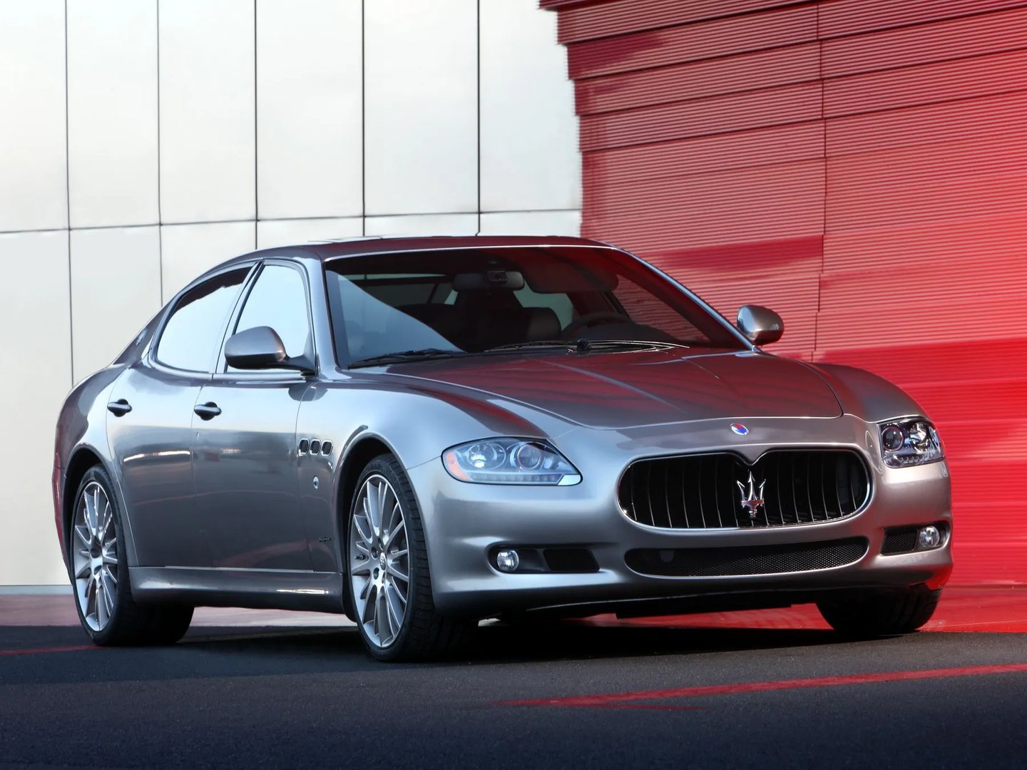 Maserati_Quattroporte_5_generation_restyling__Sedan__1.jpg