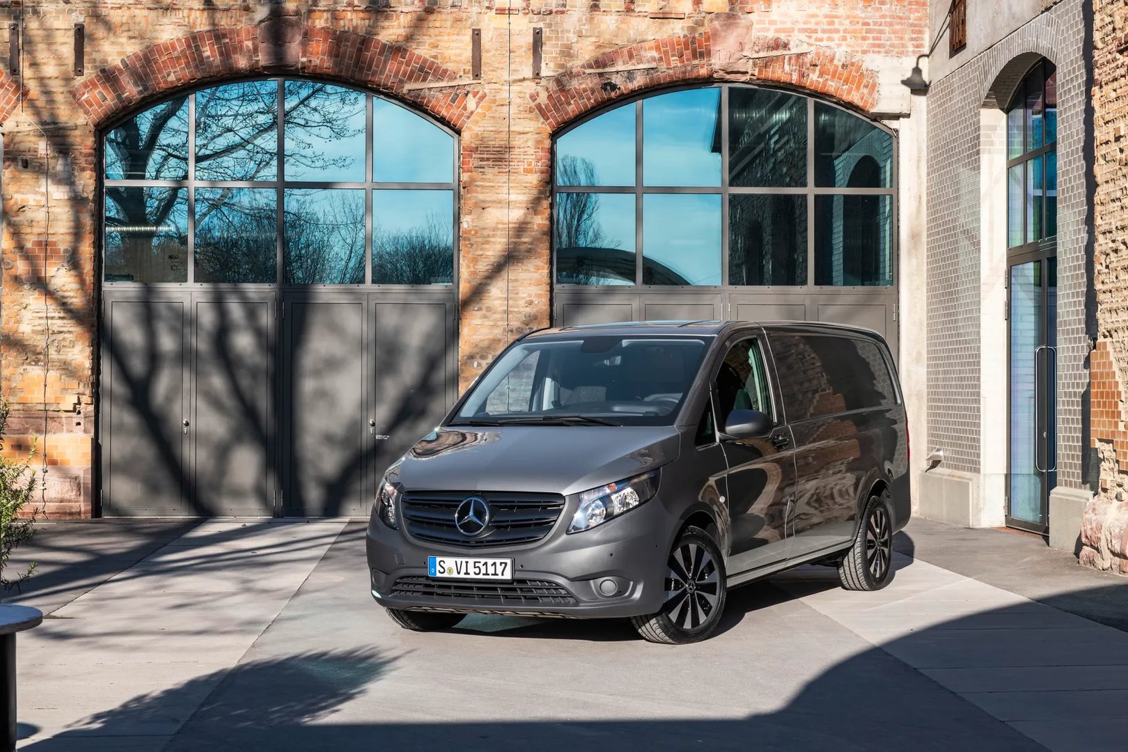 Mercedes_Vito_3_generation_restyling_2__Van__10.jpg