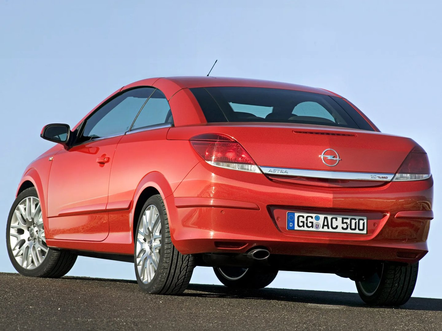 Opel_Astra_3_generation_restyling__Cabrio__1.jpg