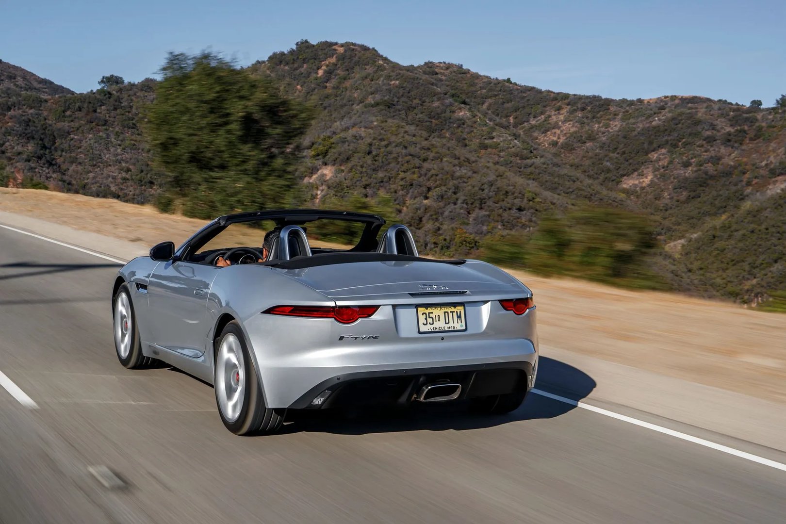 Jaguar_F-Type_1_generation_restyling__Roadster__7.jpg