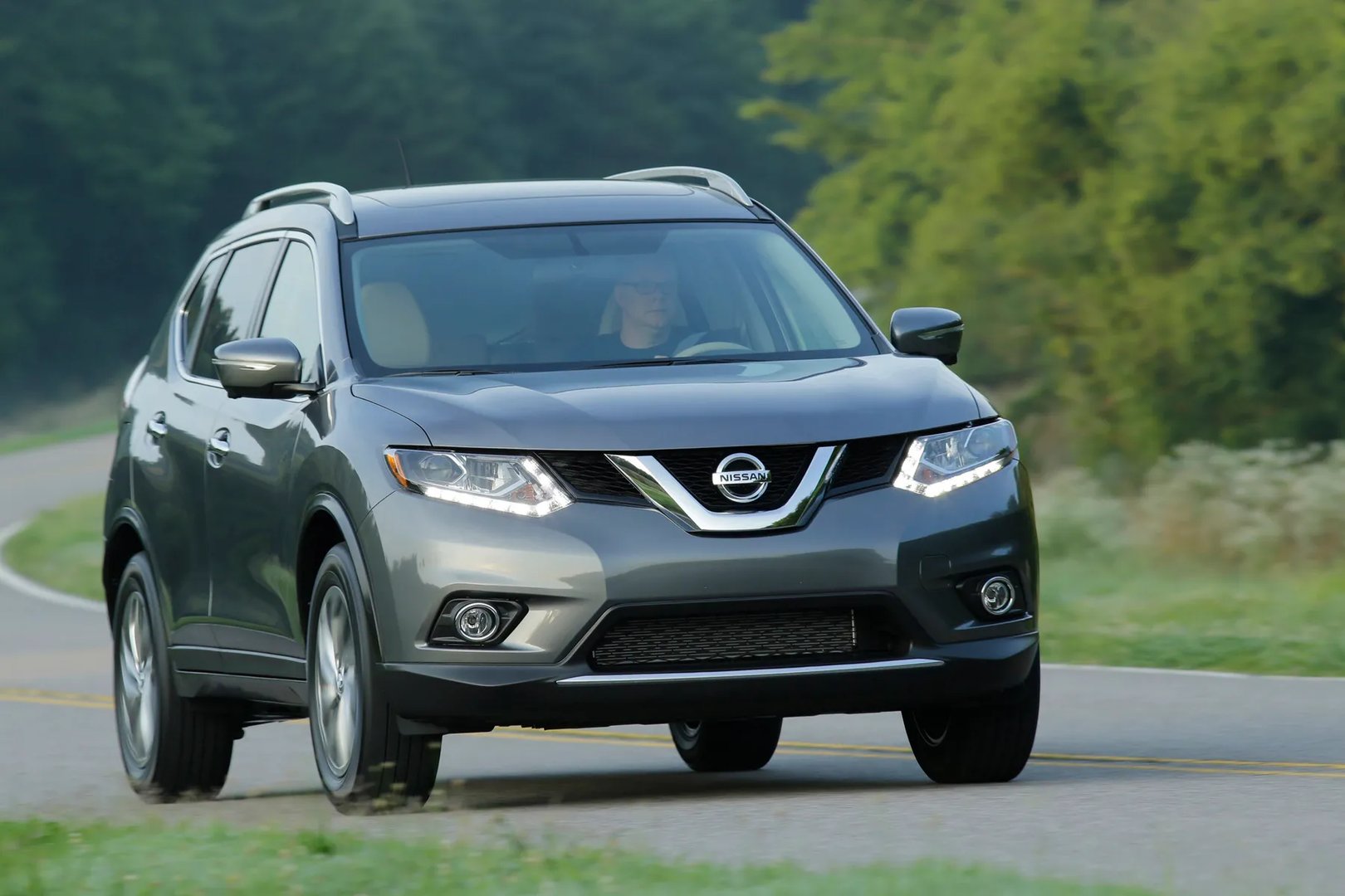 Nissan_Rogue_2_generation__SUV_5-doors__5.jpg