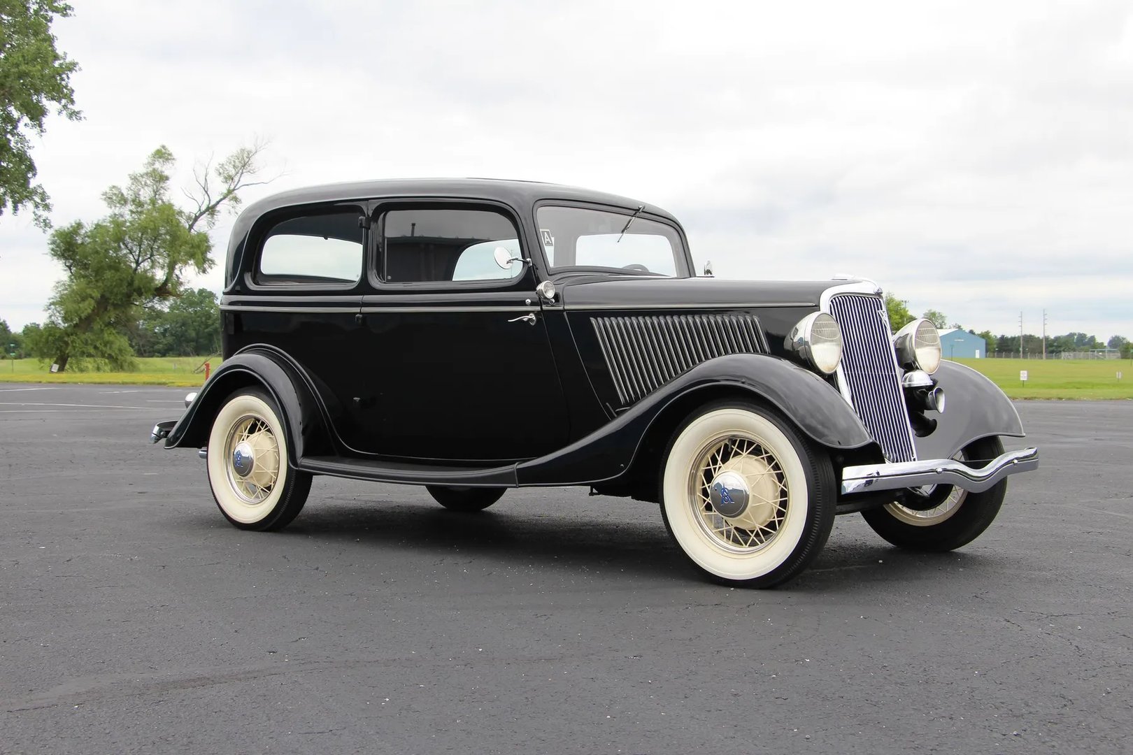 Ford V8 1 generation  Sedan 2-doors