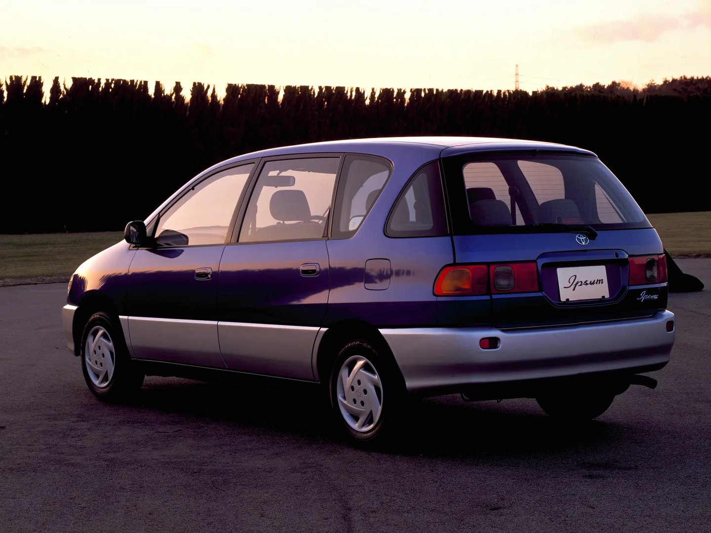 Toyota_Ipsum_1_generation__Compact_Van__7.jpg
