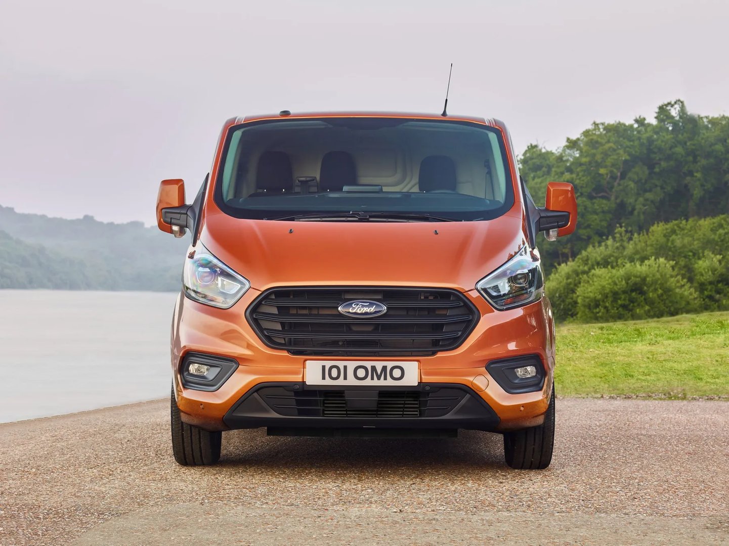 Ford_Transit_Custom_1_generation_restyling__Van__3.jpg