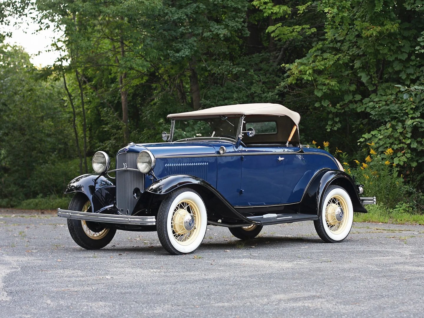 Ford_V8_1_generation__Roadster__5.jpg