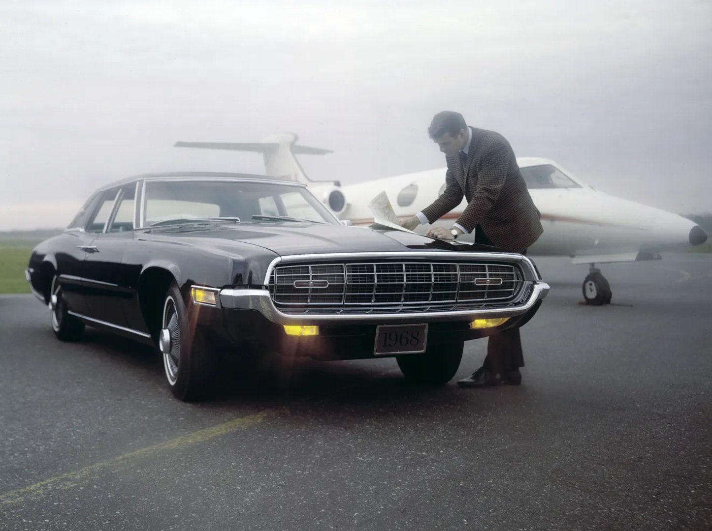 Ford_Thunderbird_5_generation__Sedan__5.jpg