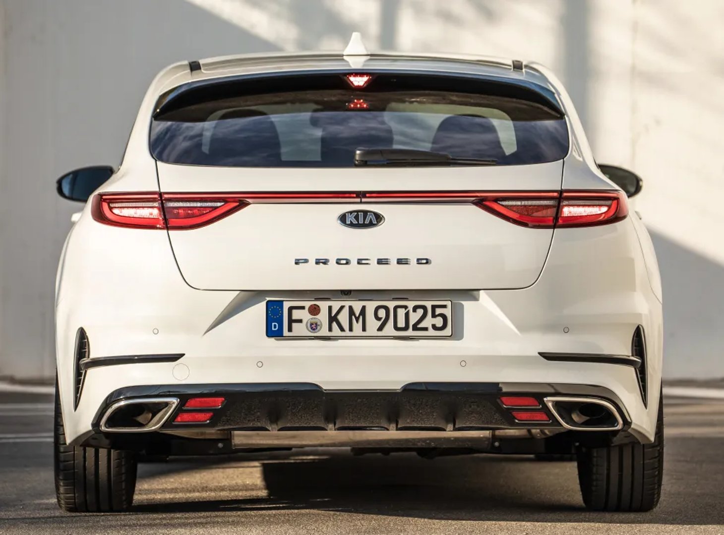 Kia_Proceed_1_generation__Estate_5-door__3.jpg