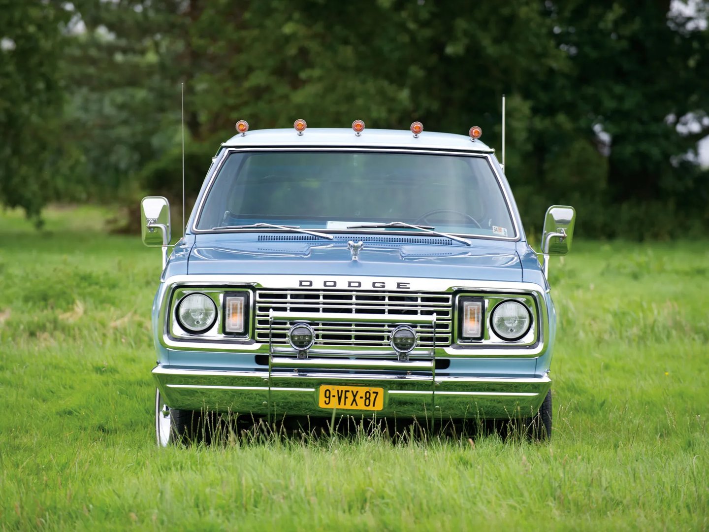 Dodge_D_W_Series_3_generation__Pickup_single-cab__4.jpg