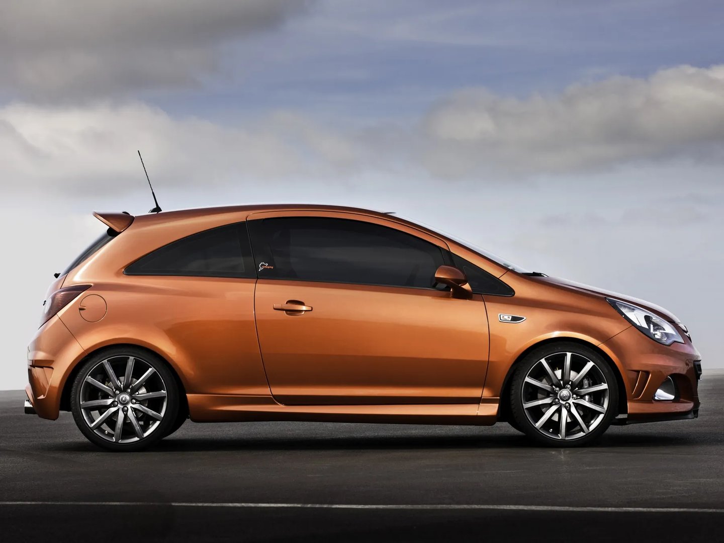 Opel_Corsa_OPC_4_generation_restyling_2__Mini_3-doors__8.jpg