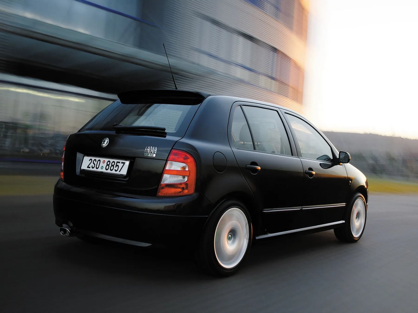 Skoda_Fabia_RS_1_generation__Hatchback_5-door__3.jpg