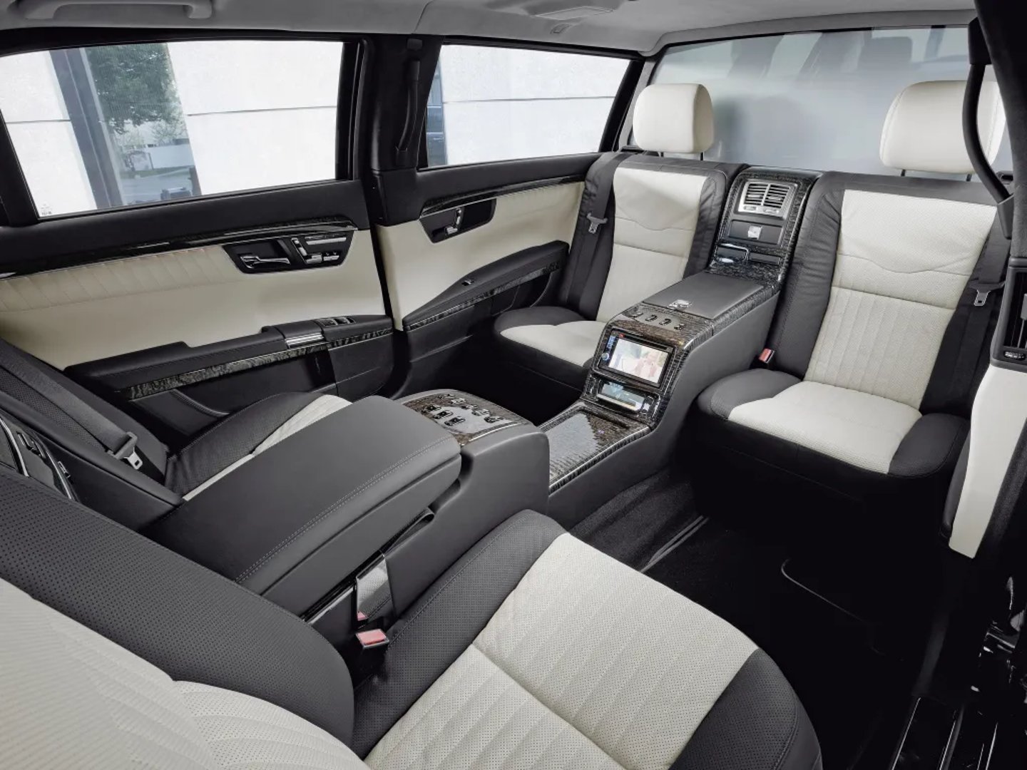 Mercedes_S-Class_5_generation__Limousine__13.jpg
