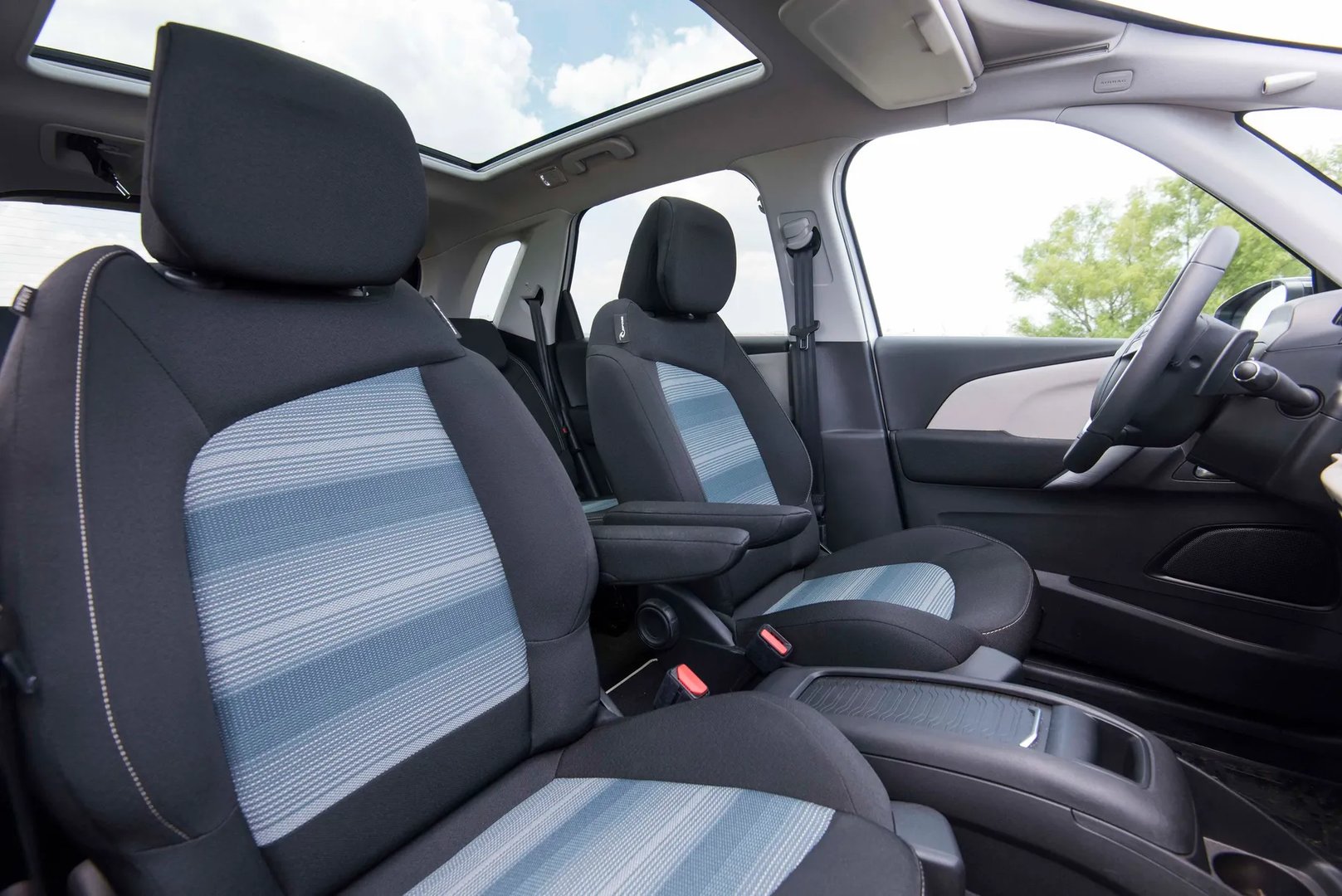 Citroen_C4_SpaceTourer_1_generation__Compact_Van__7.jpg