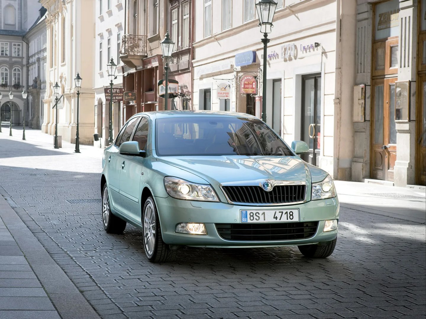 Skoda_Octavia_2_generation_restyling__Liftback__5.jpg