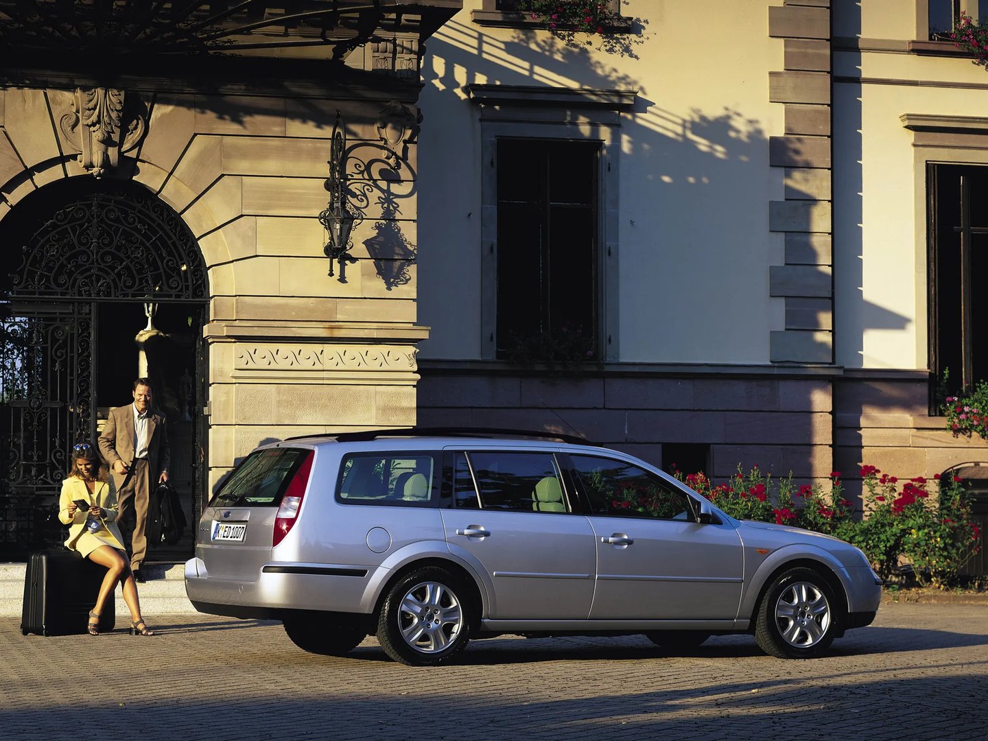 Ford_Mondeo_3_generation__Estate_5-door__5.jpg