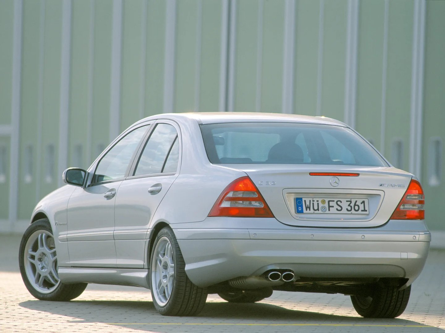 Mercedes_C-Class_AMG_2_generation__Sedan__2.jpg