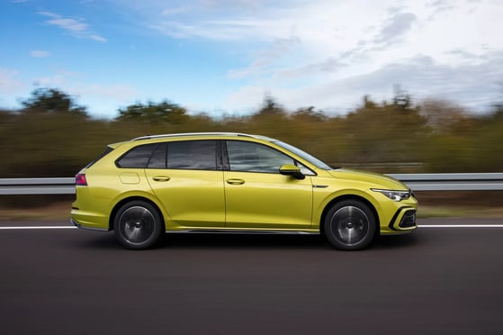 Volkswagen_Golf_8_generation__Estate__4.jpg