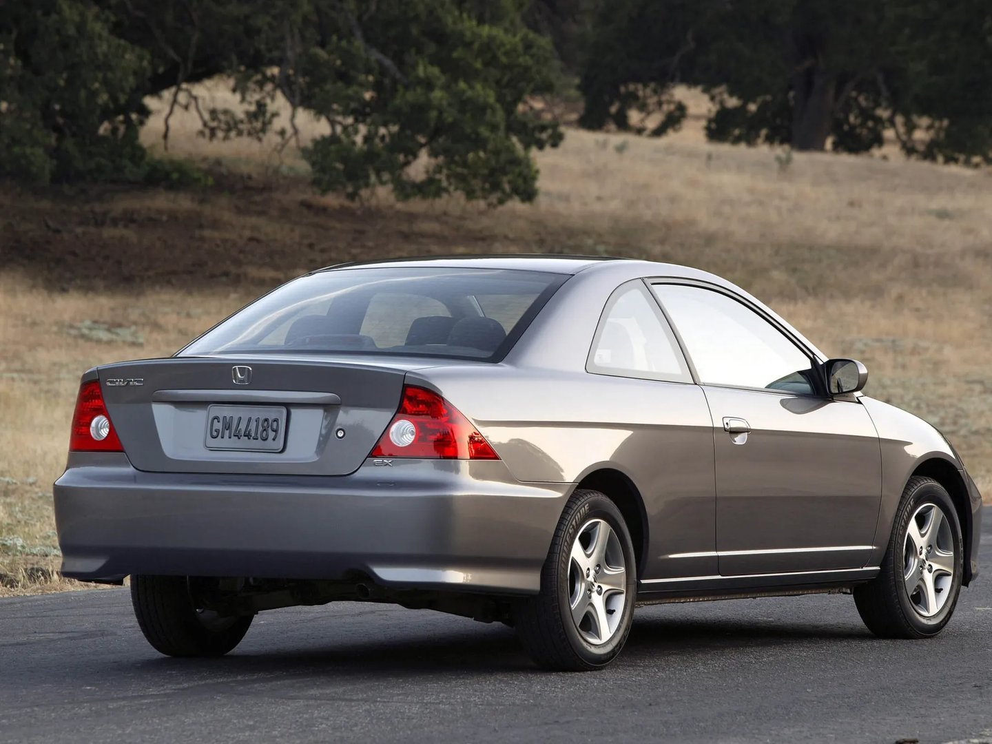 Honda_Civic_(USA)_7_generation_restyling__Coupe__3.jpg