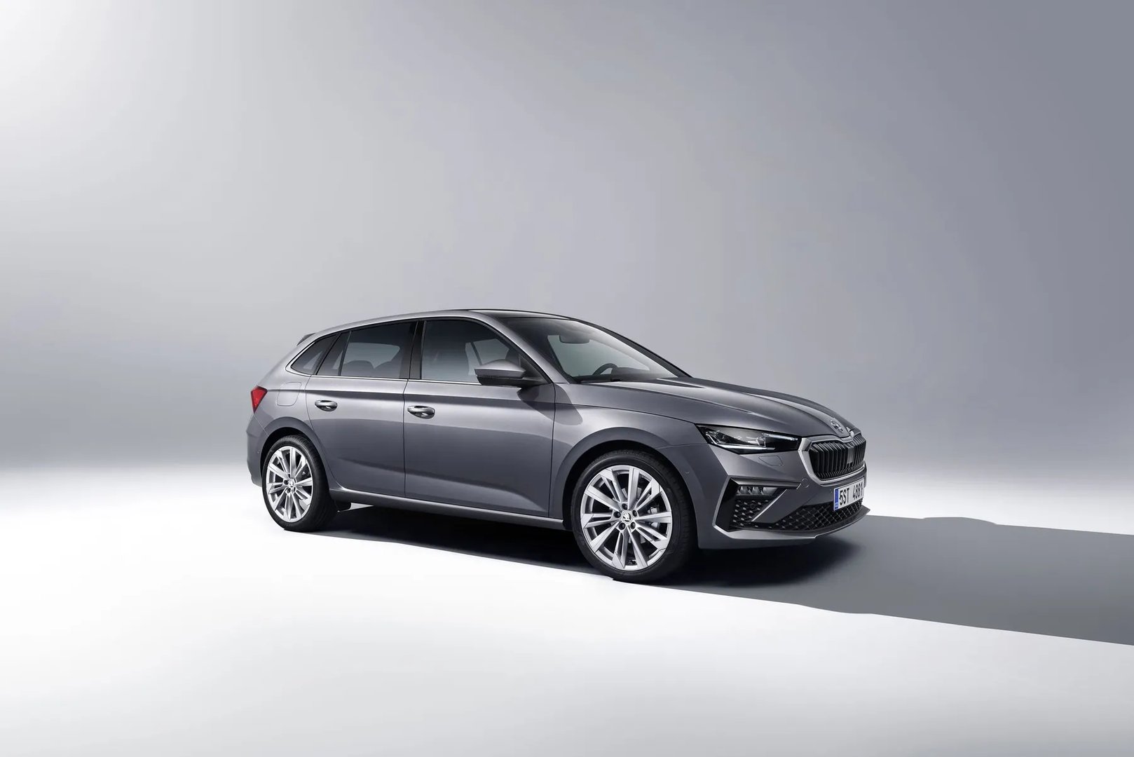Skoda_Scala_1_generation_restyling__Hatchback_5-door__2.jpg