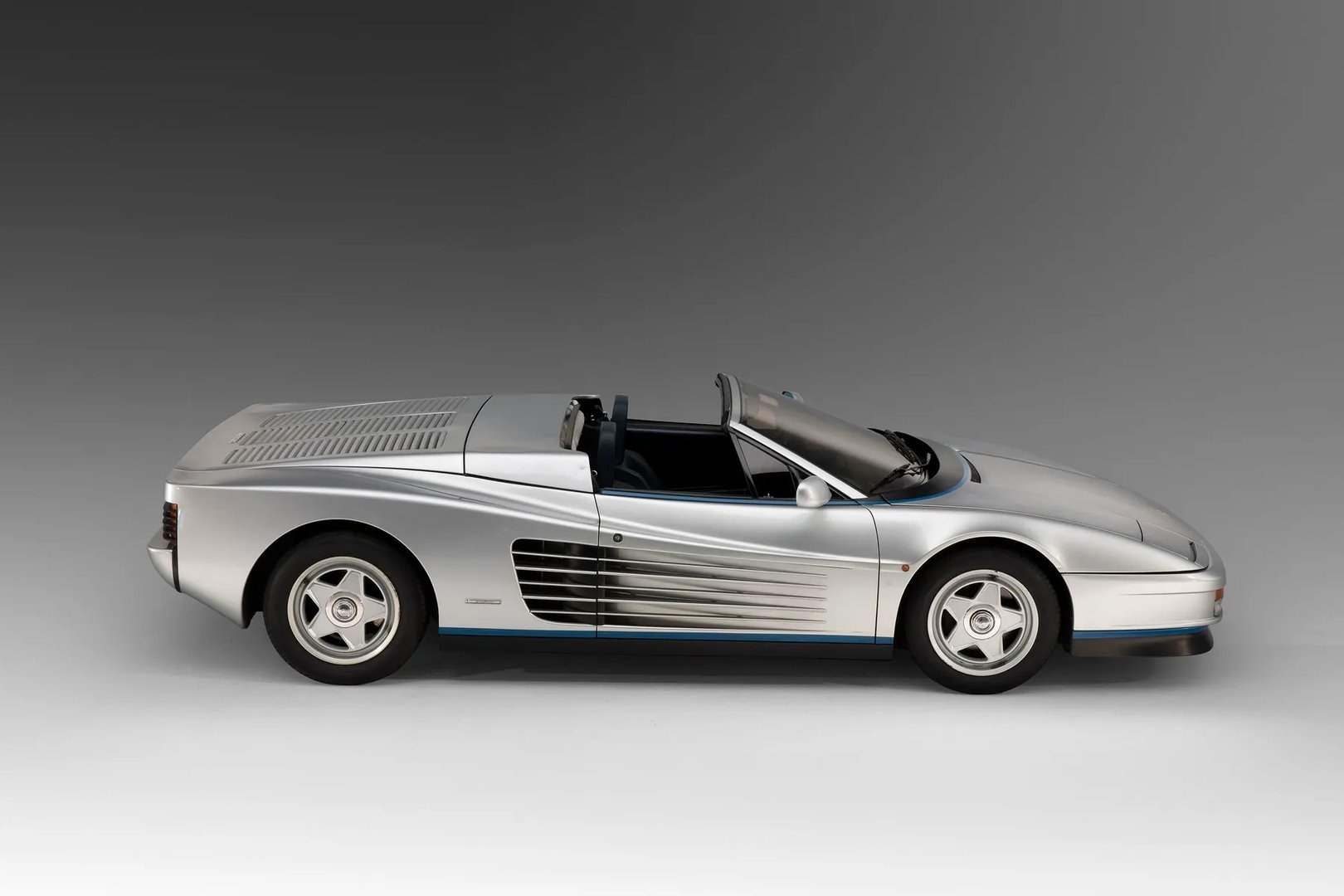 Ferrari_Testarossa_1_generation__Roadster__4.jpg