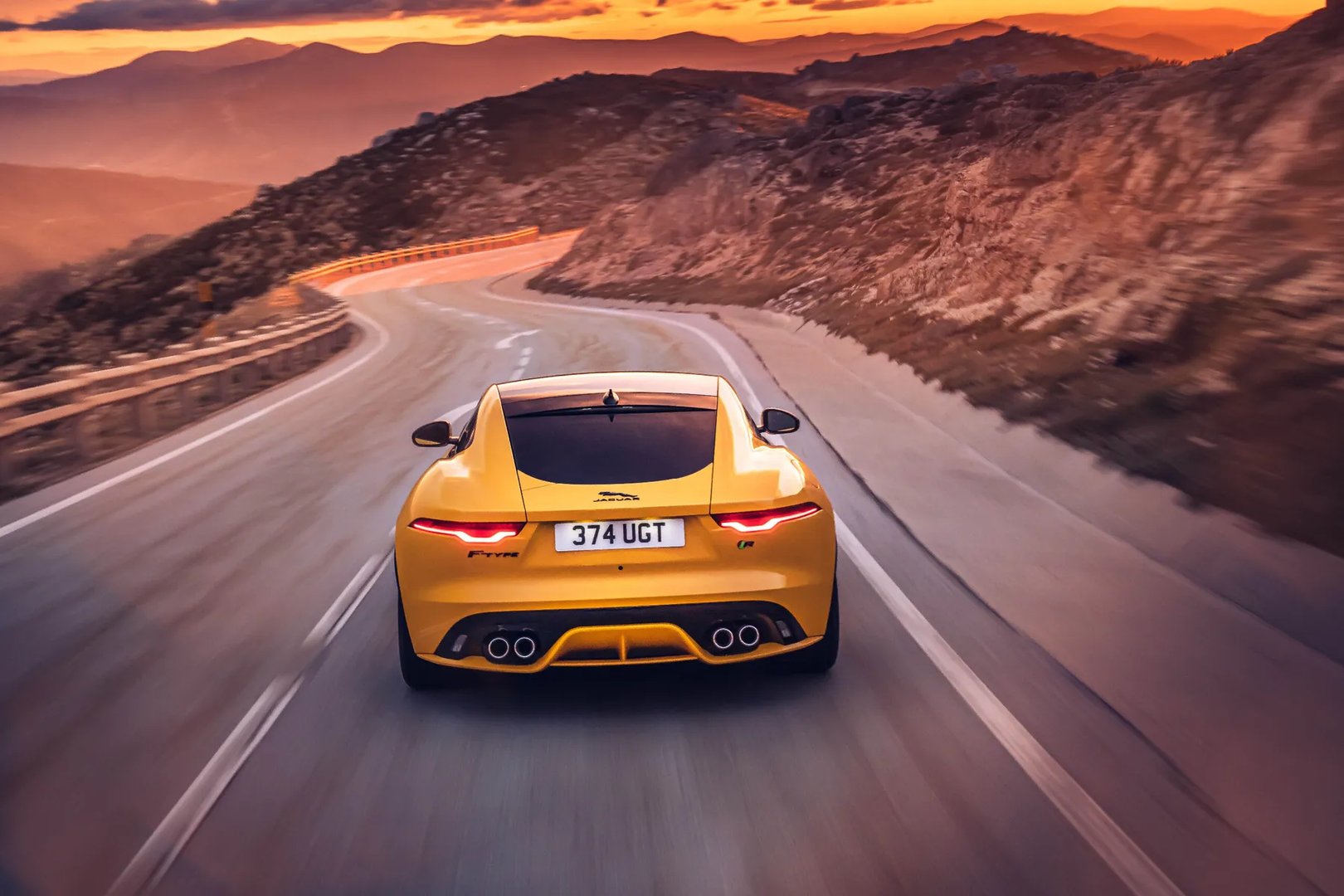 Jaguar_F-Type_1_generation_restyling_2__Coupe__8.jpg