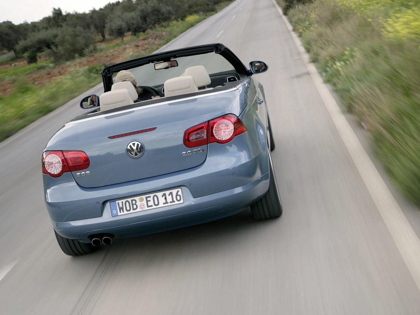 Volkswagen_Eos_1_generation__Cabrio__12.jpg