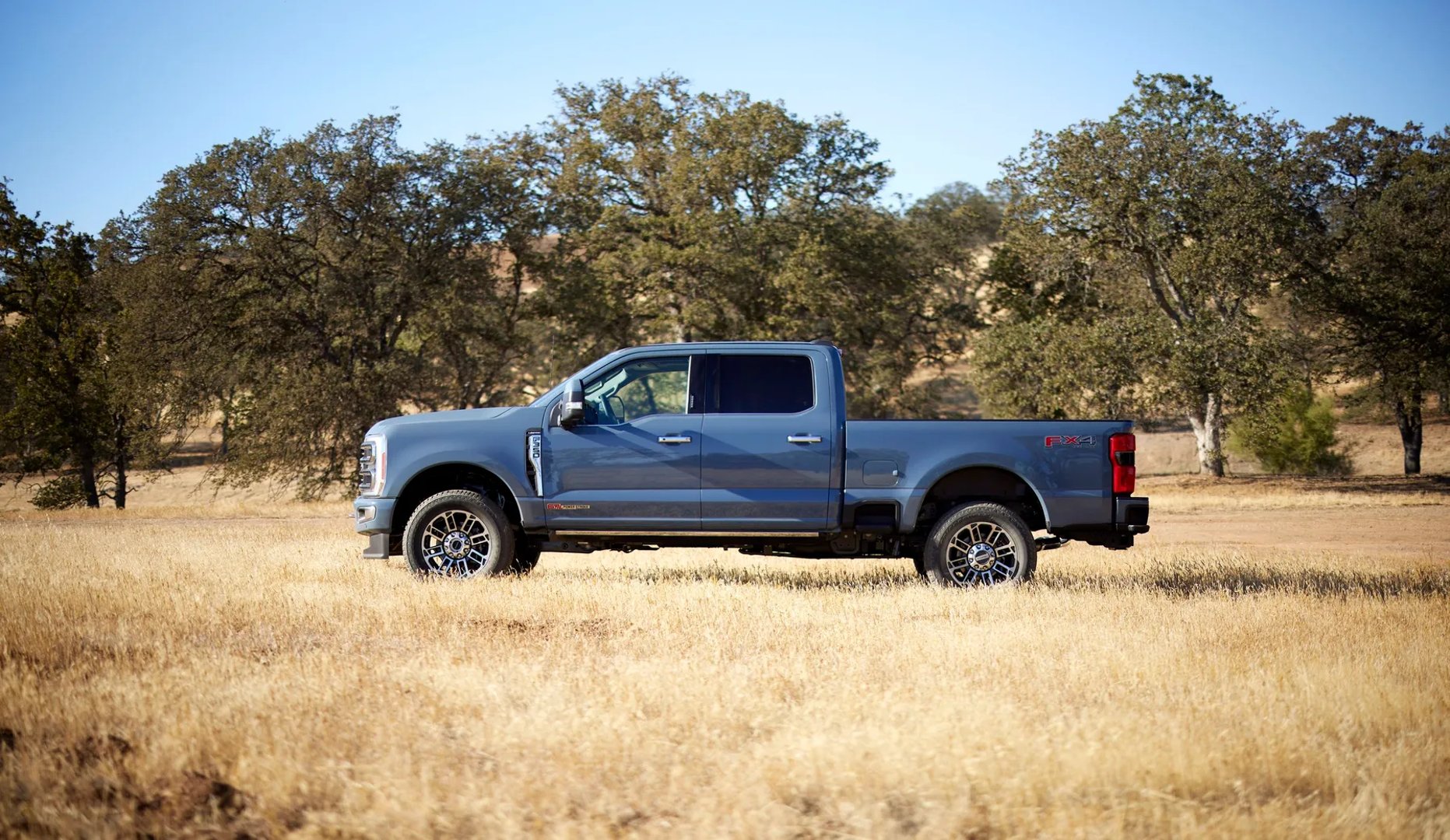 Ford_F-350_5_generation__Pickup_double-cab__2.jpg