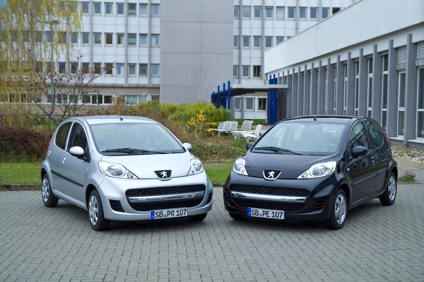Peugeot_107_1_generation_restyling__Mini_5-doors__7.jpg