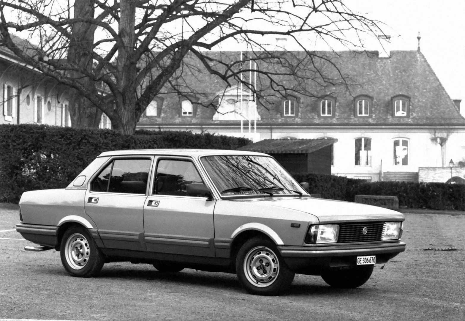 Fiat_Argenta_1_generation__Sedan__6.jpg