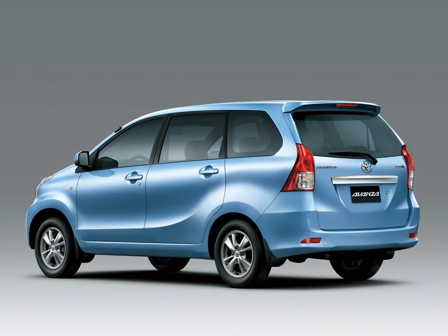 Toyota_Avanza_2_generation__Minivan__4.jpg