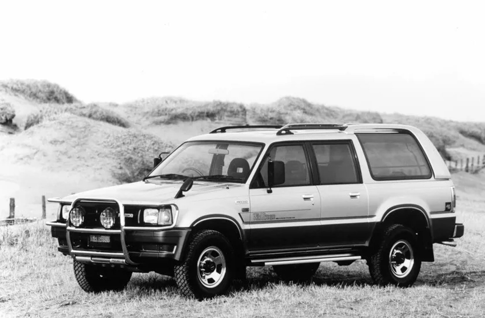 Mazda_Proceed_Marvie_1_generation__SUV_5-doors__2.jpg