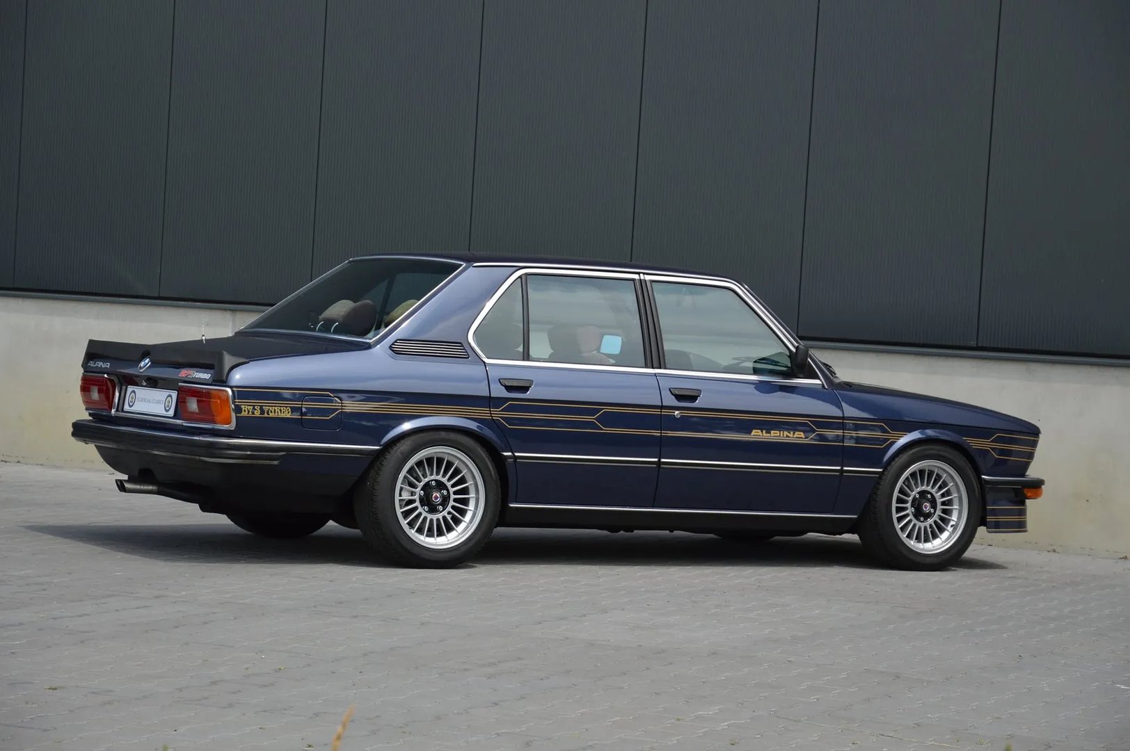 Alpina_B7_1_generation__Sedan__8.jpg