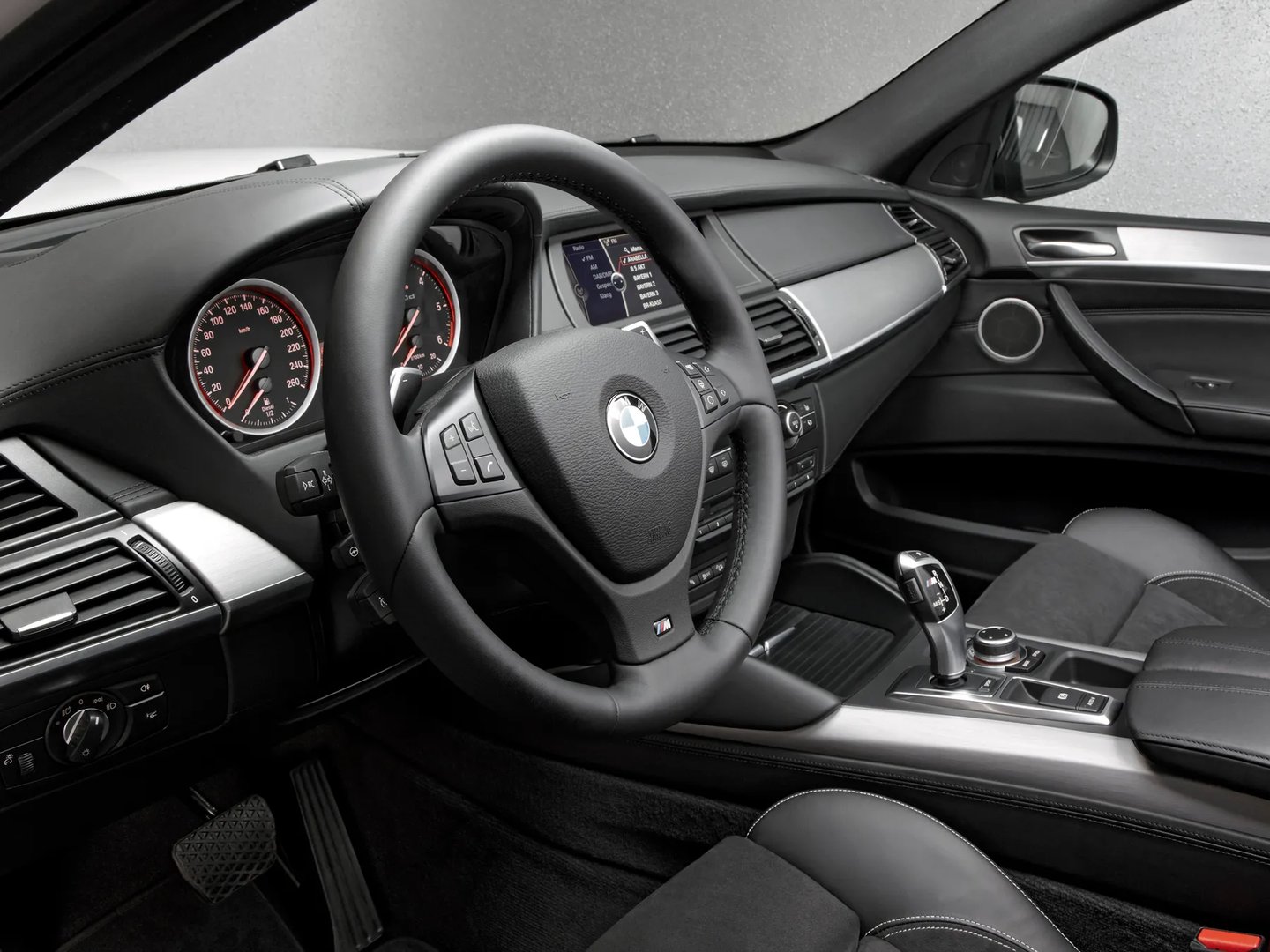 BMW_X6_M_1_generation_restyling__SUV_5-doors__6.jpg