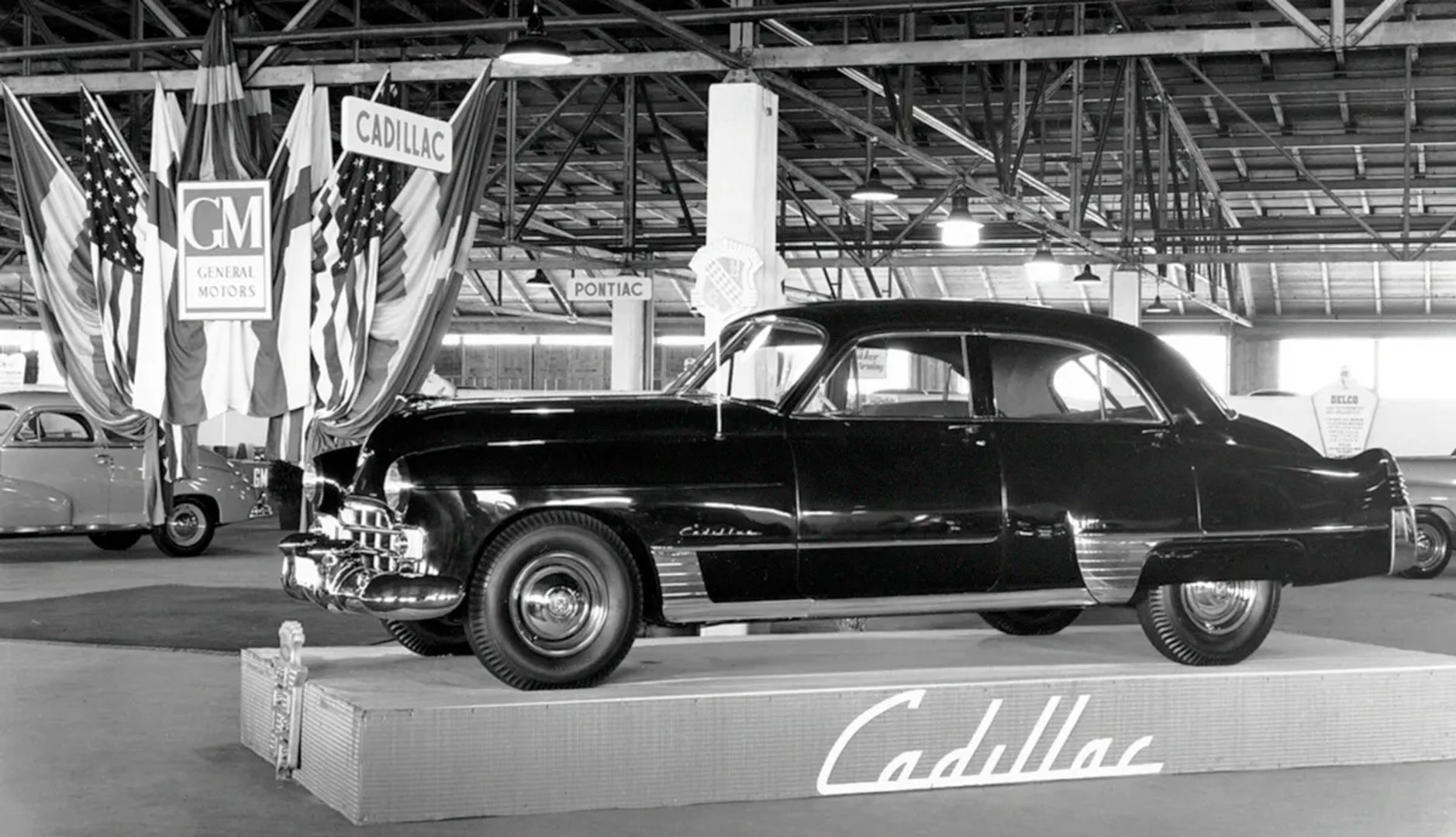 Cadillac_Series_62_3_generation__Sedan__3.jpg