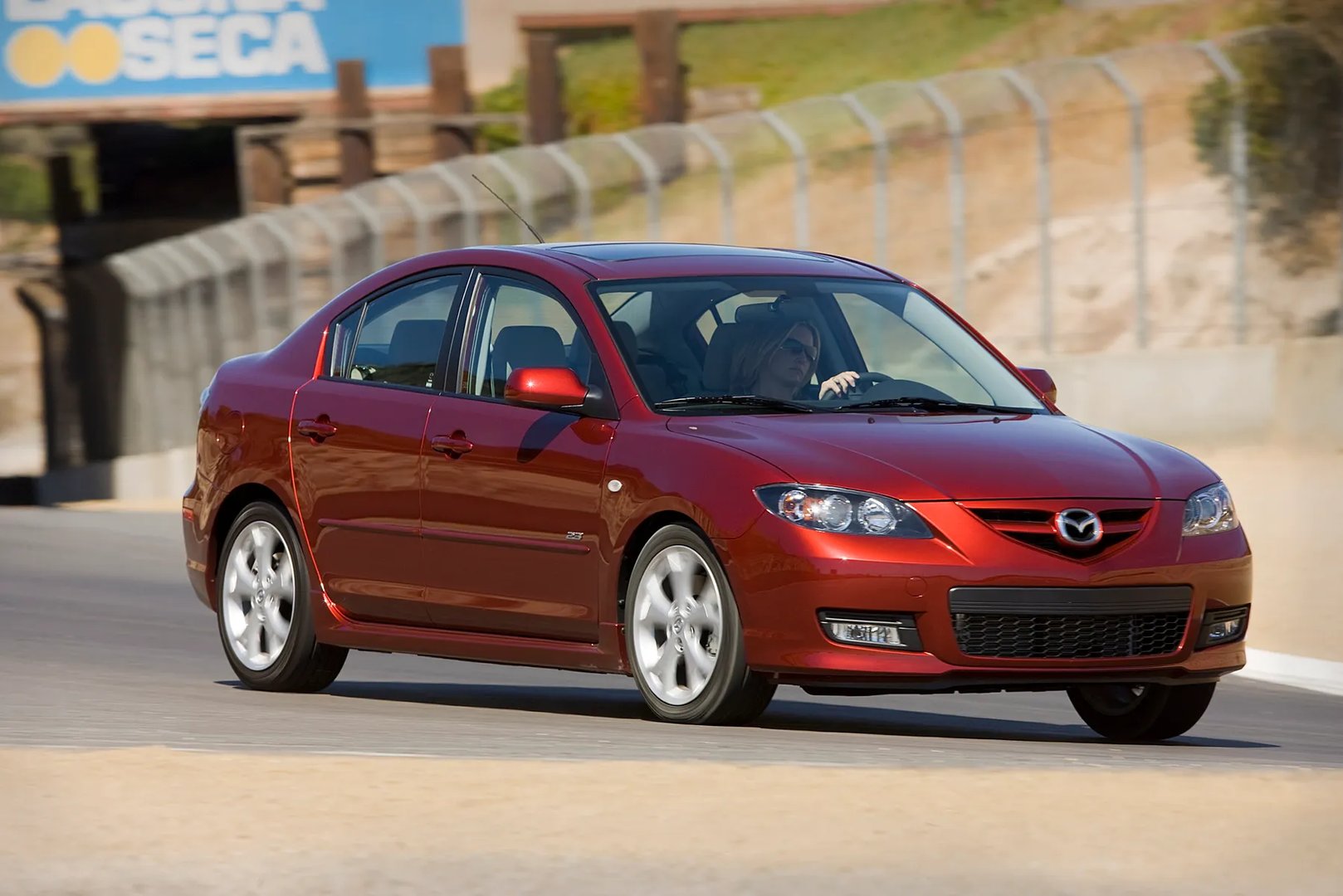 Mazda_3_1_generation_restyling__Sedan__5.jpg