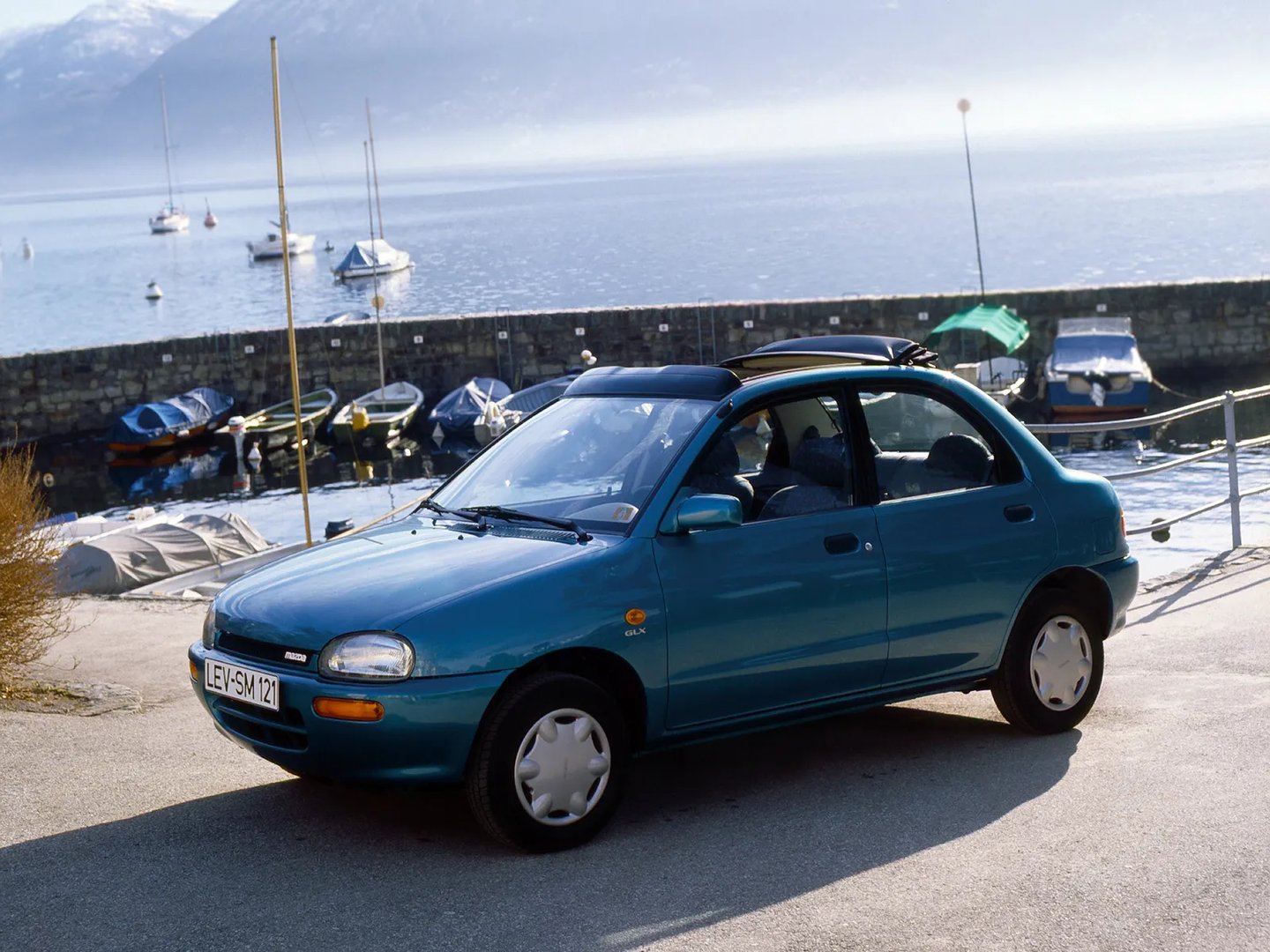 Mazda_121_2_generation__Sedan__3.jpg